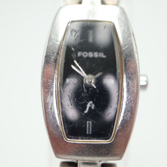 Fossil F2 Ladies Watch Silver Tone 16mm Black Dial Bracelet ES-9751 New Battery - Picture 7 of 15